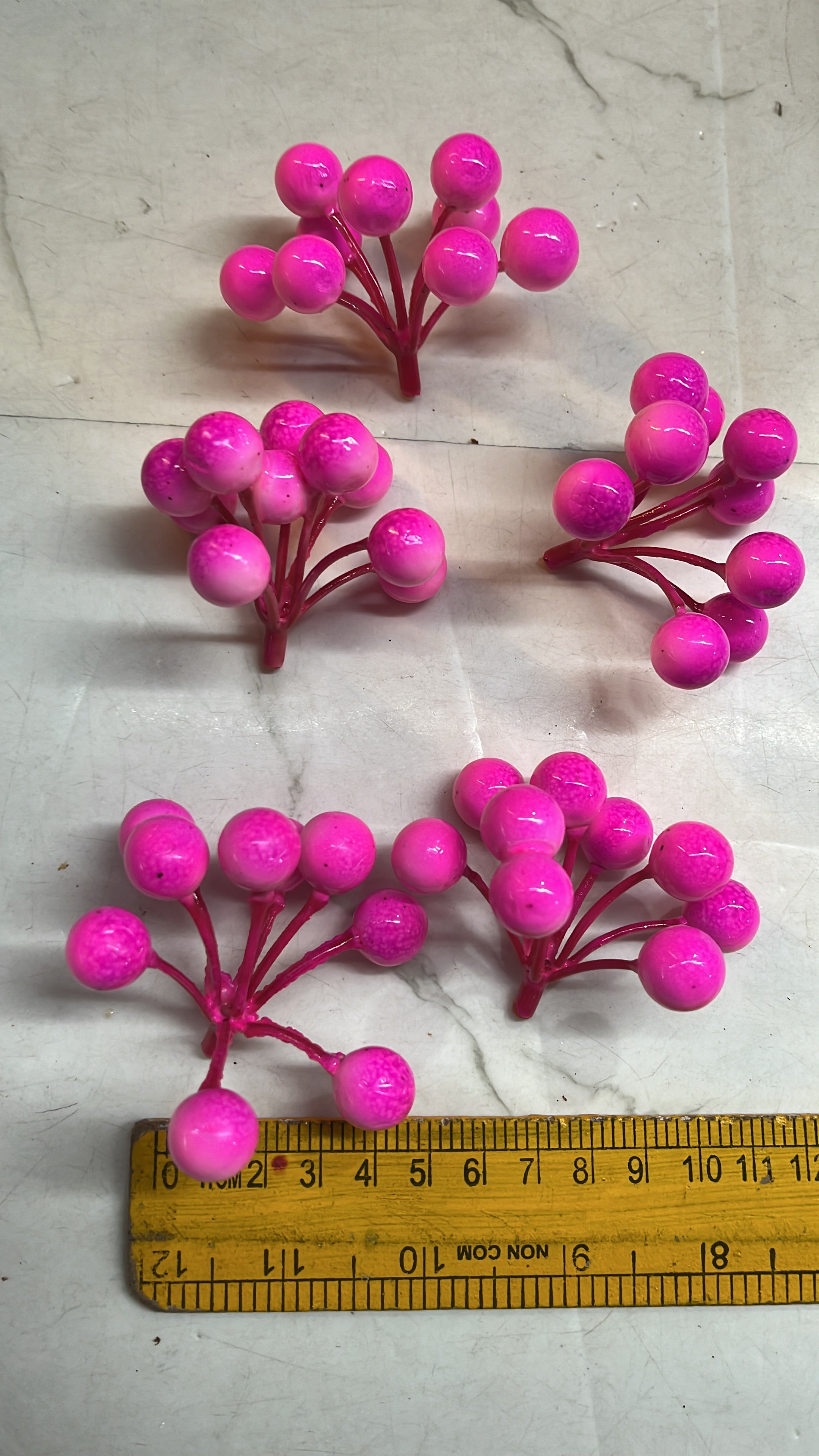 Artificial berries Dark pink 5 piece pack