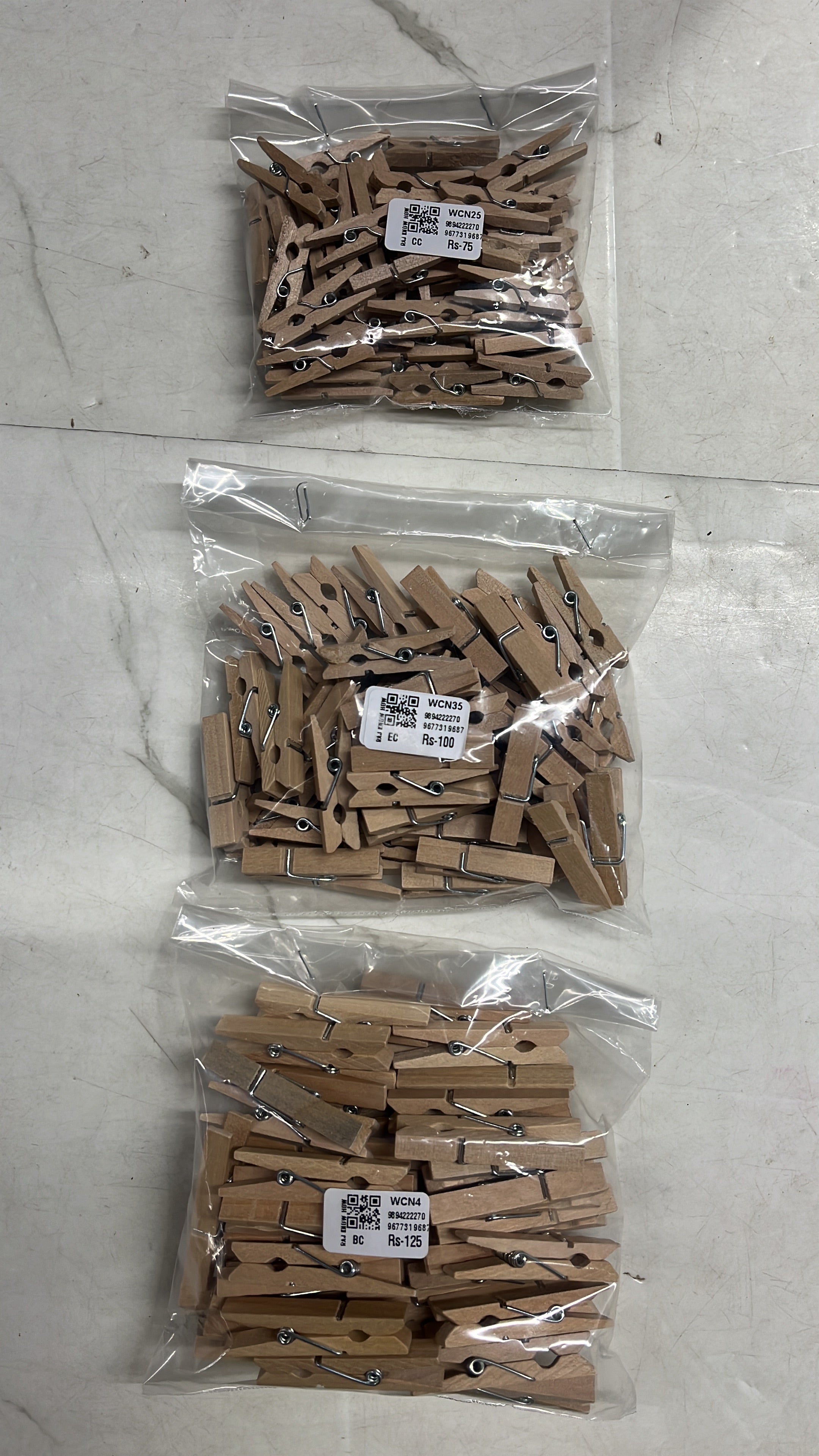 Wooden clip natural colour 3 sizes-50 piece pack