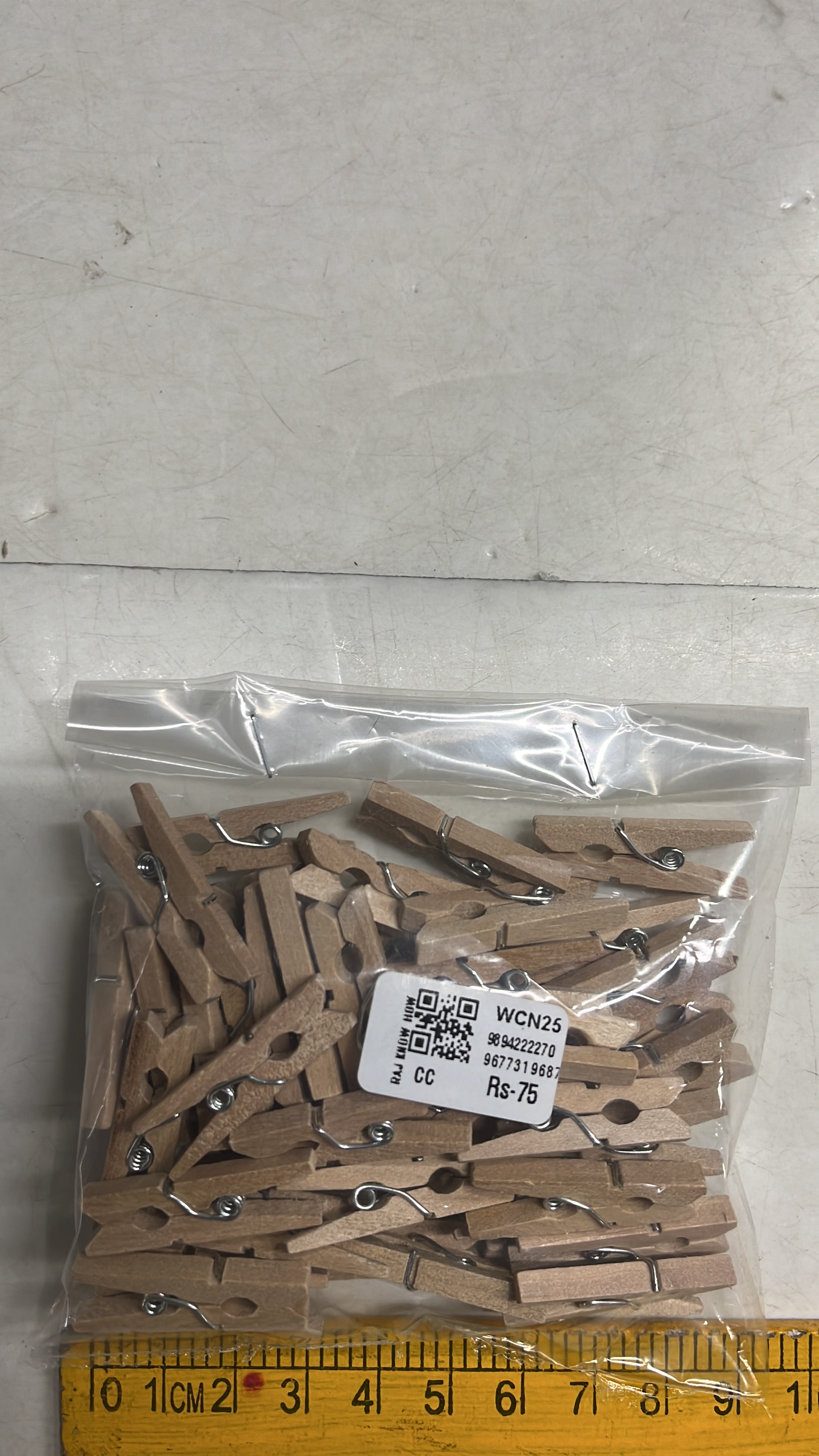 Wooden clip natural colour 3 sizes-50 piece pack