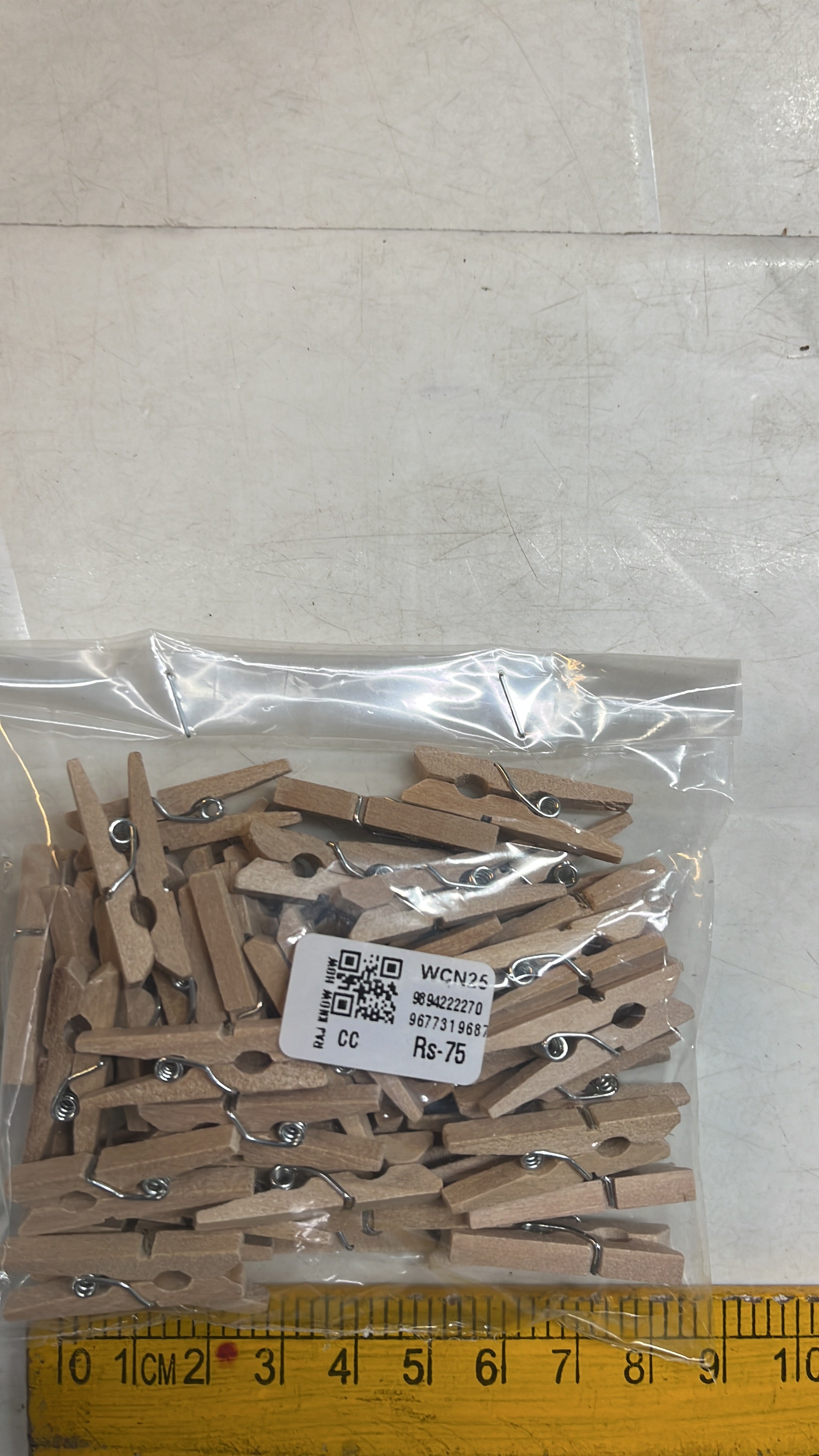 Wooden clip natural colour 3 sizes-50 piece pack