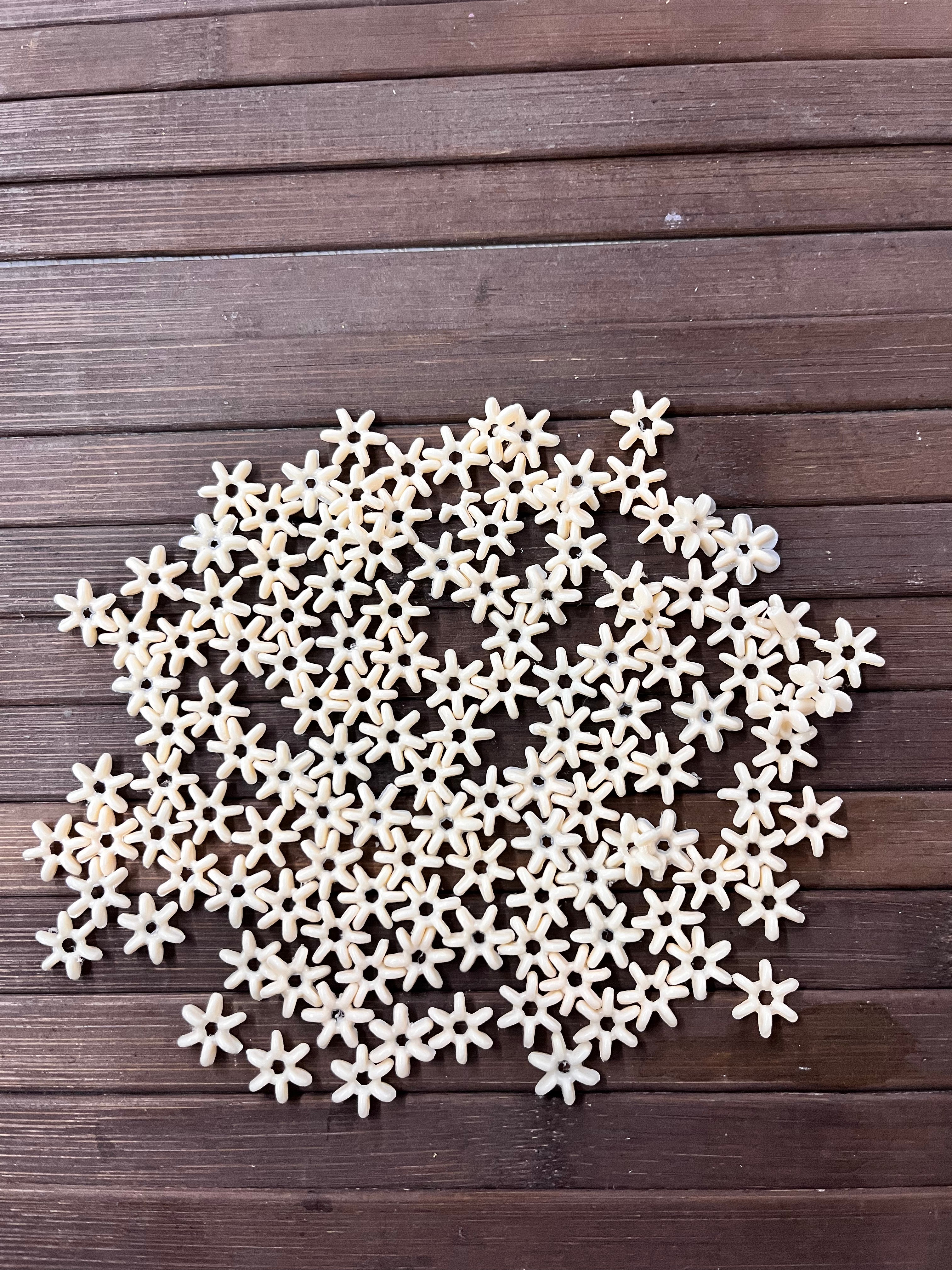Acrylic plastic chakri ganga bead small -100g in a pack