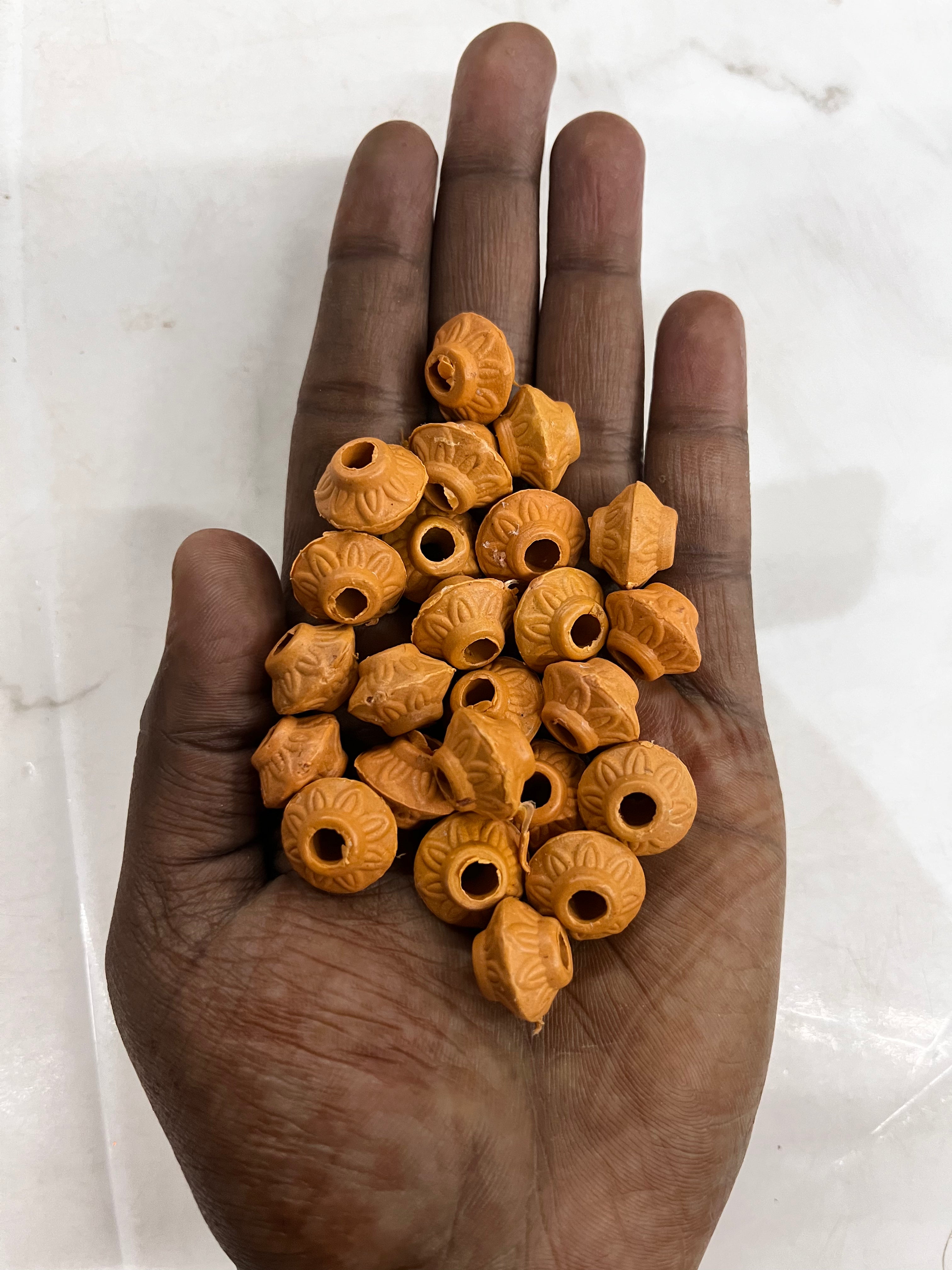 Thabela plastic beads -100g pack