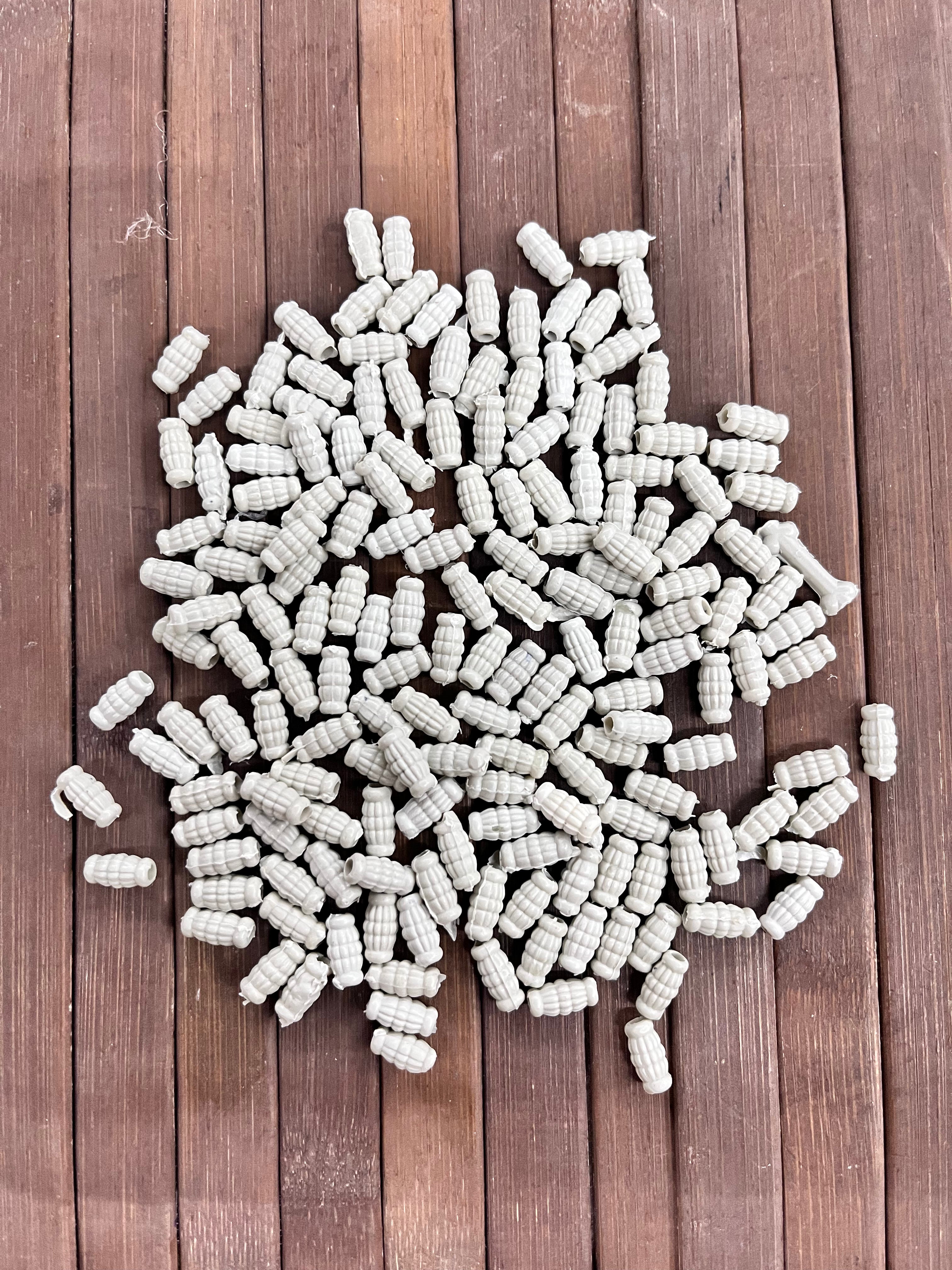 Worm plastic beads -100g pack
