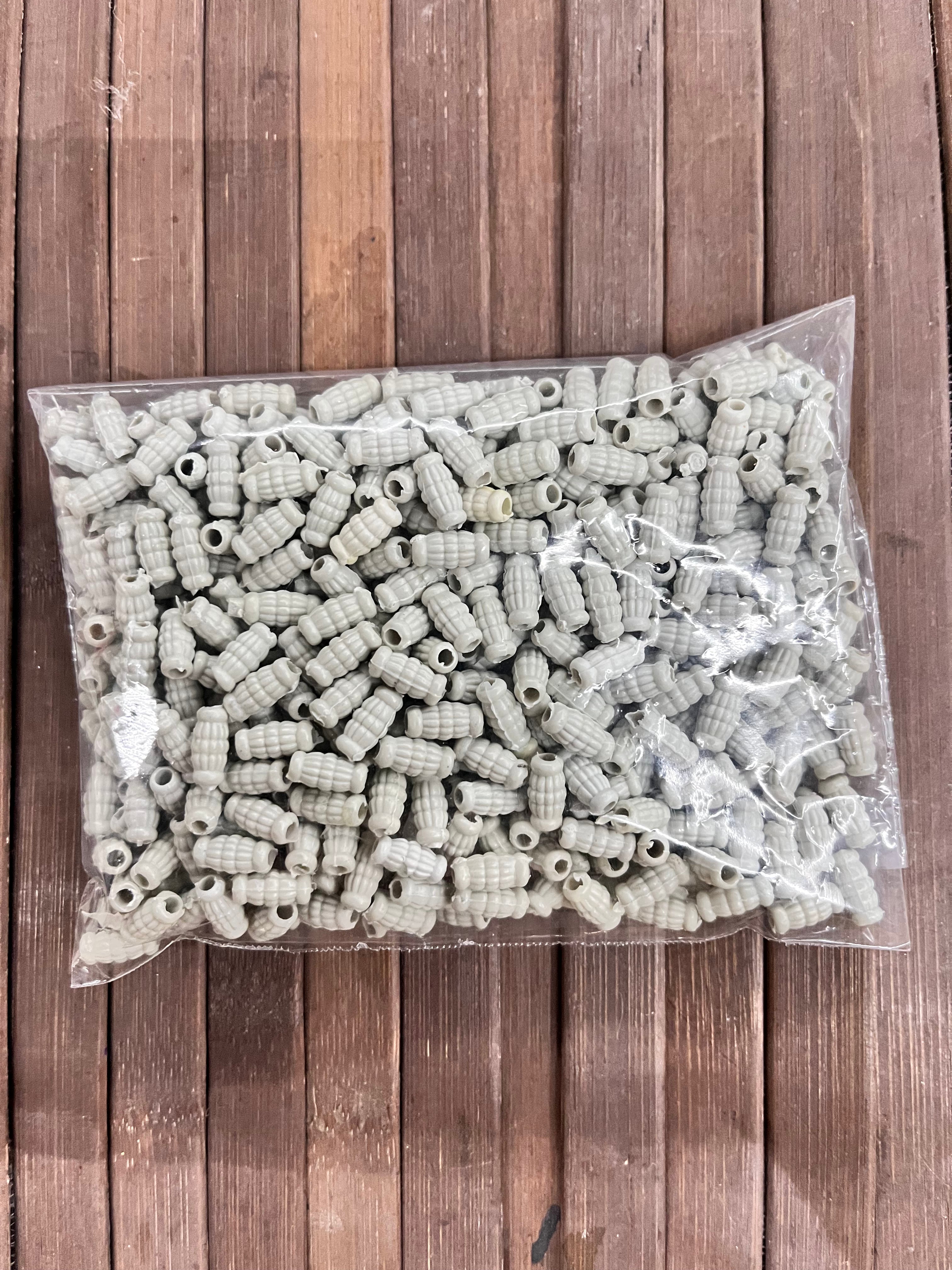 Worm plastic beads -100g pack