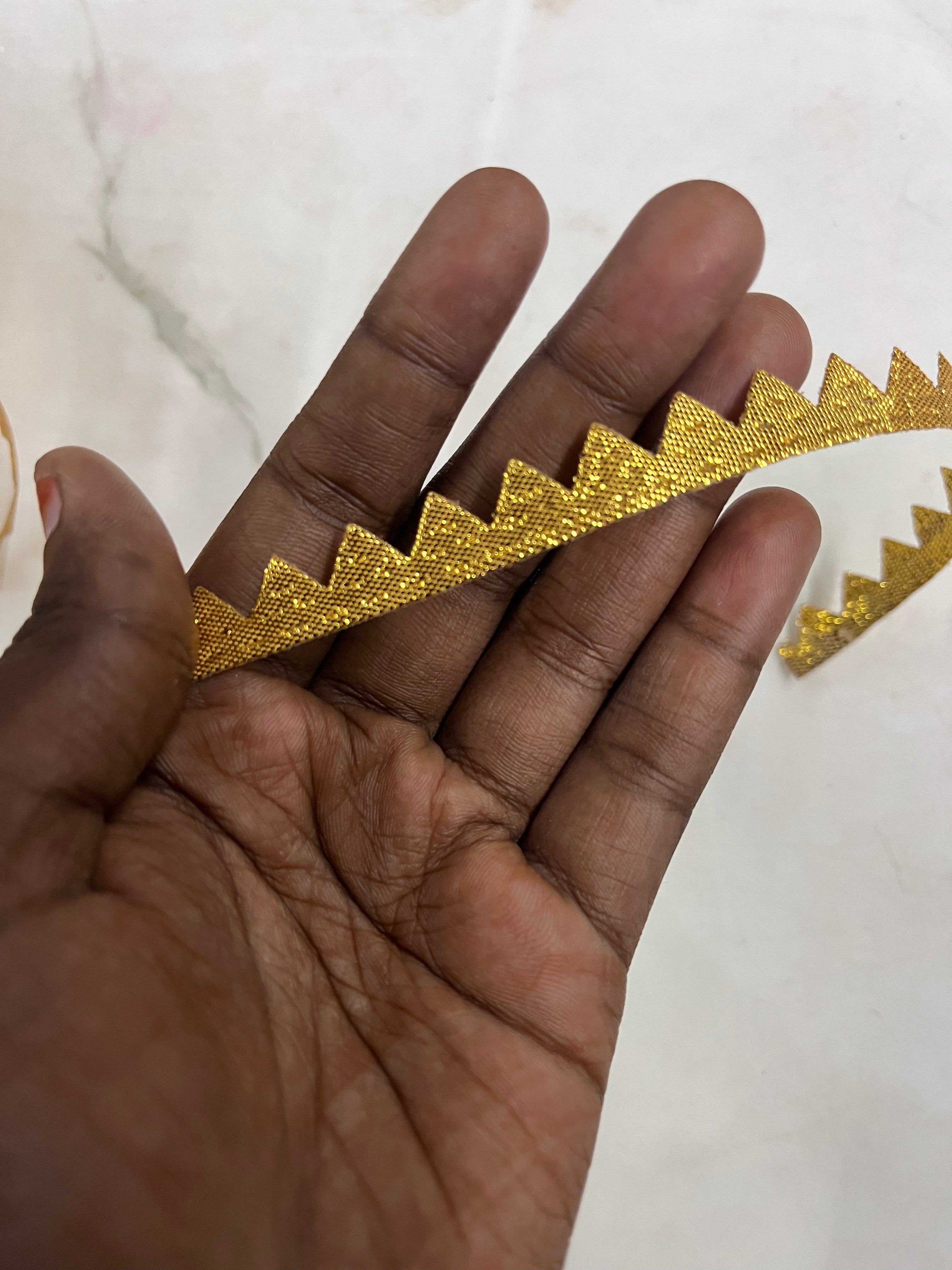 Fancy golden triangle lace -1 roll – KnowHowArtCraft