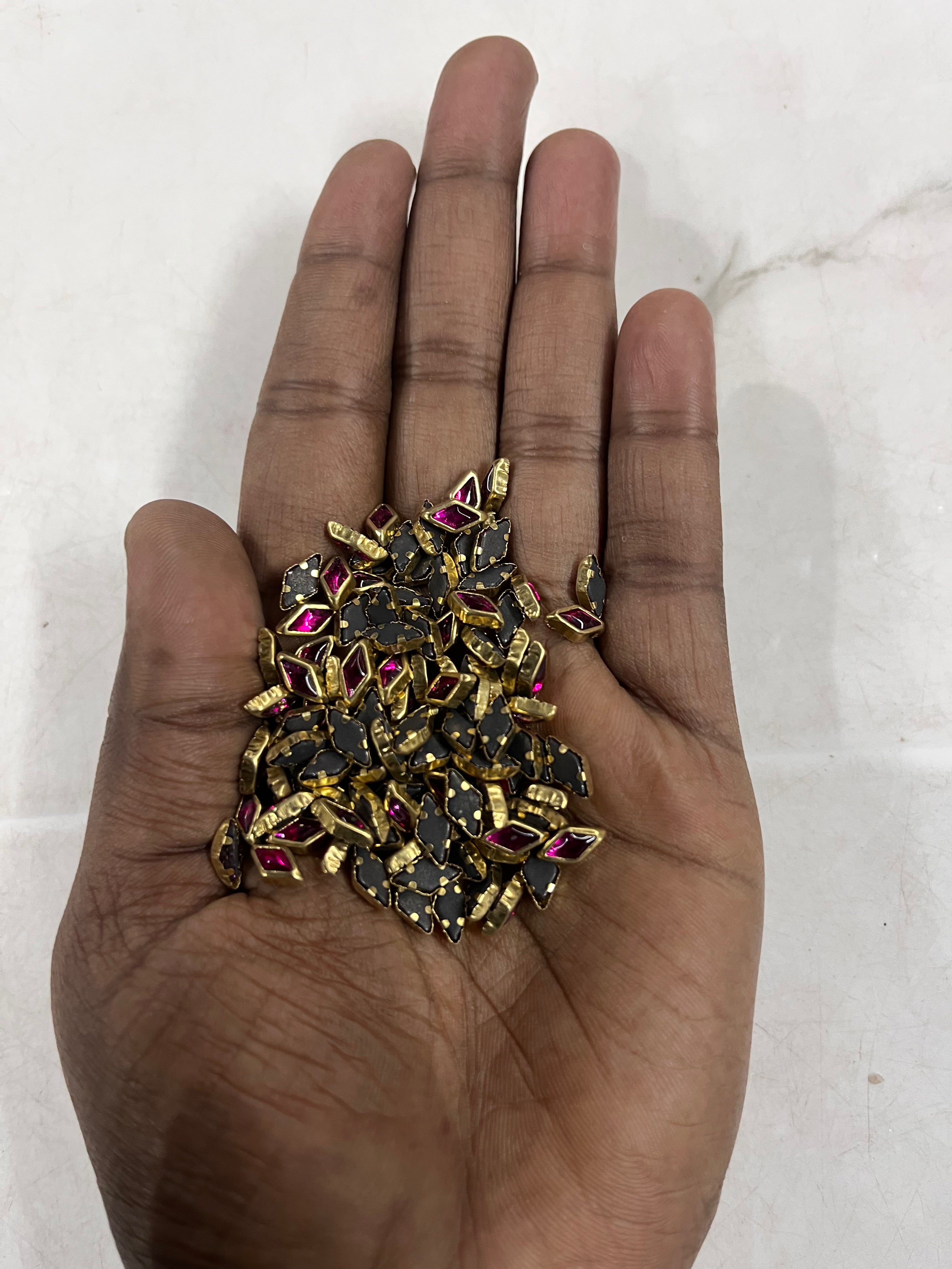 Diamond frame kundan stone 4mm 50g-1pack difference colours available -DFKN