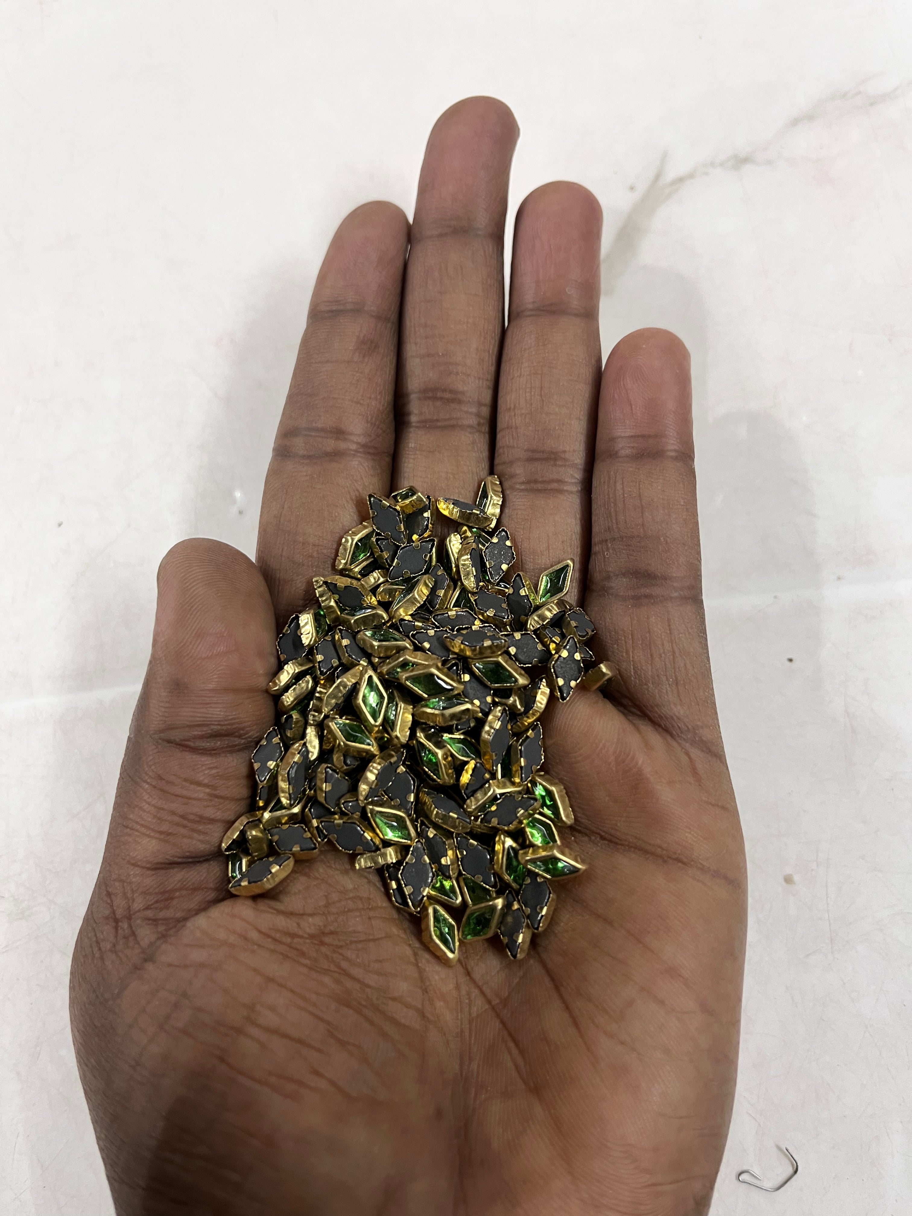 Diamond frame kundan stone 4mm 50g-1pack difference colours available -DFKN