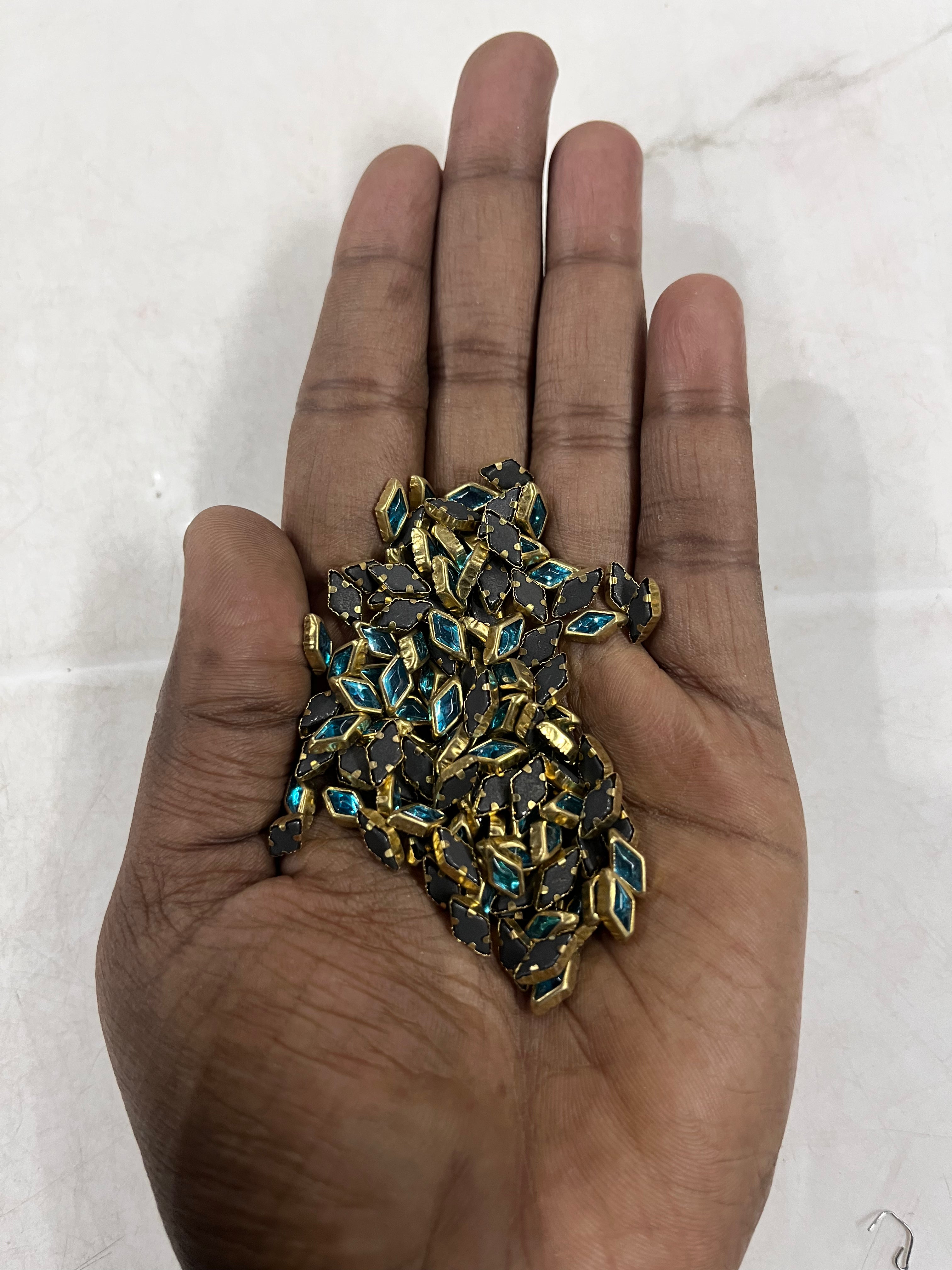 Diamond frame kundan stone 4mm 50g-1pack difference colours available -DFKN