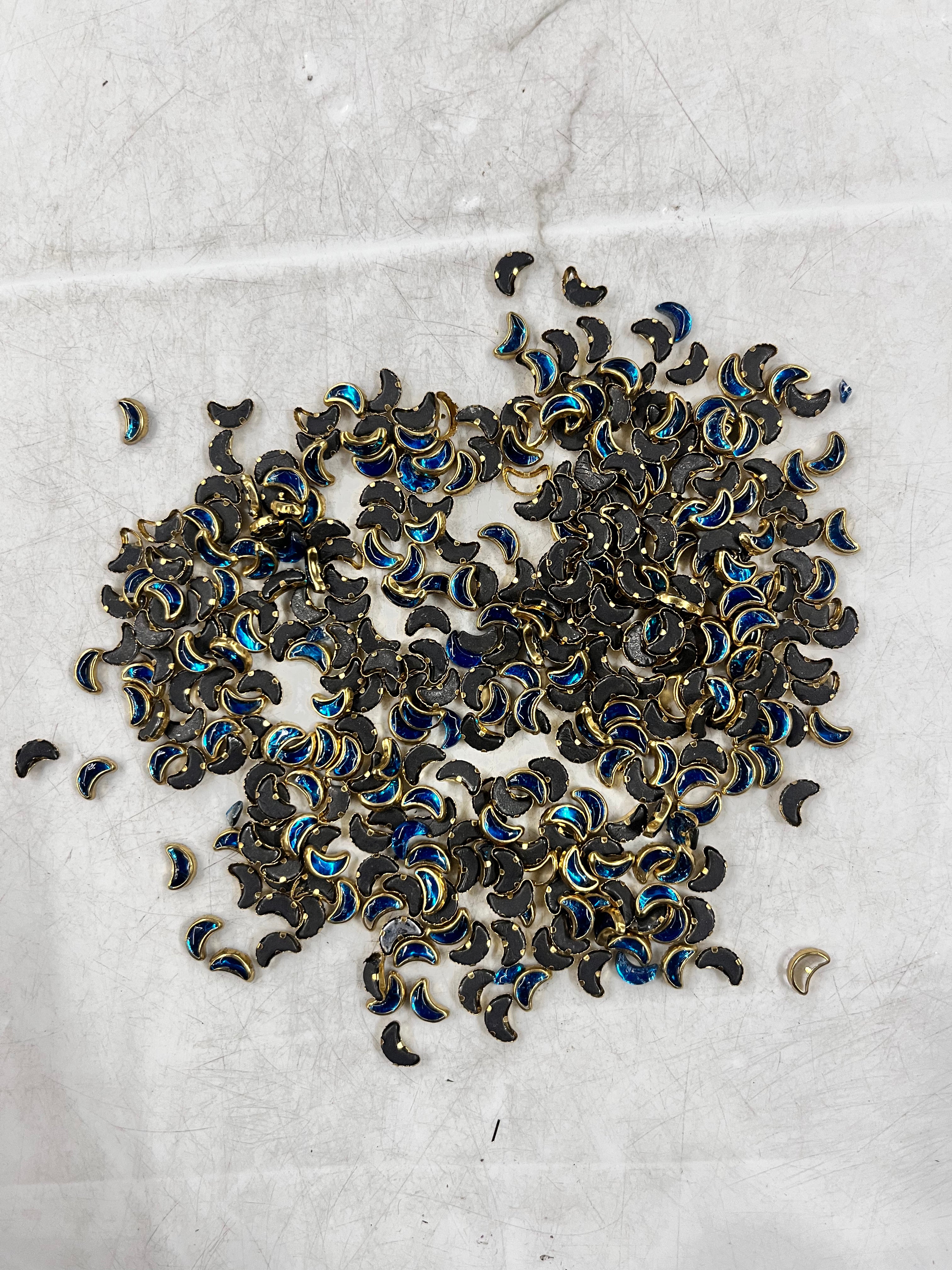 Moon frame kundan stone  50g-1pack difference colours available -MFKN