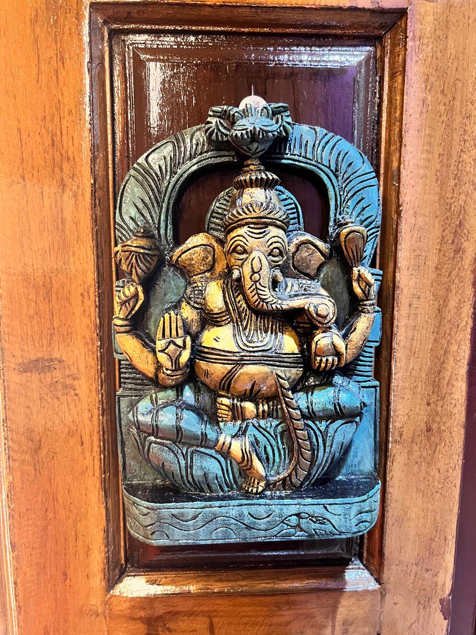 VINAYAGAR VINTAGE LOOK WOODEN PANEL 12 INCH