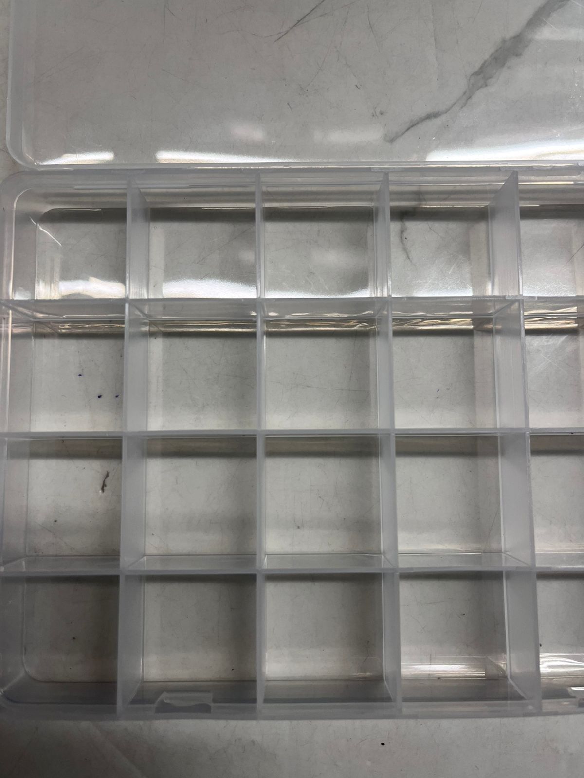 Plastic 24 pieces divider box 13x19 cm-BOD20