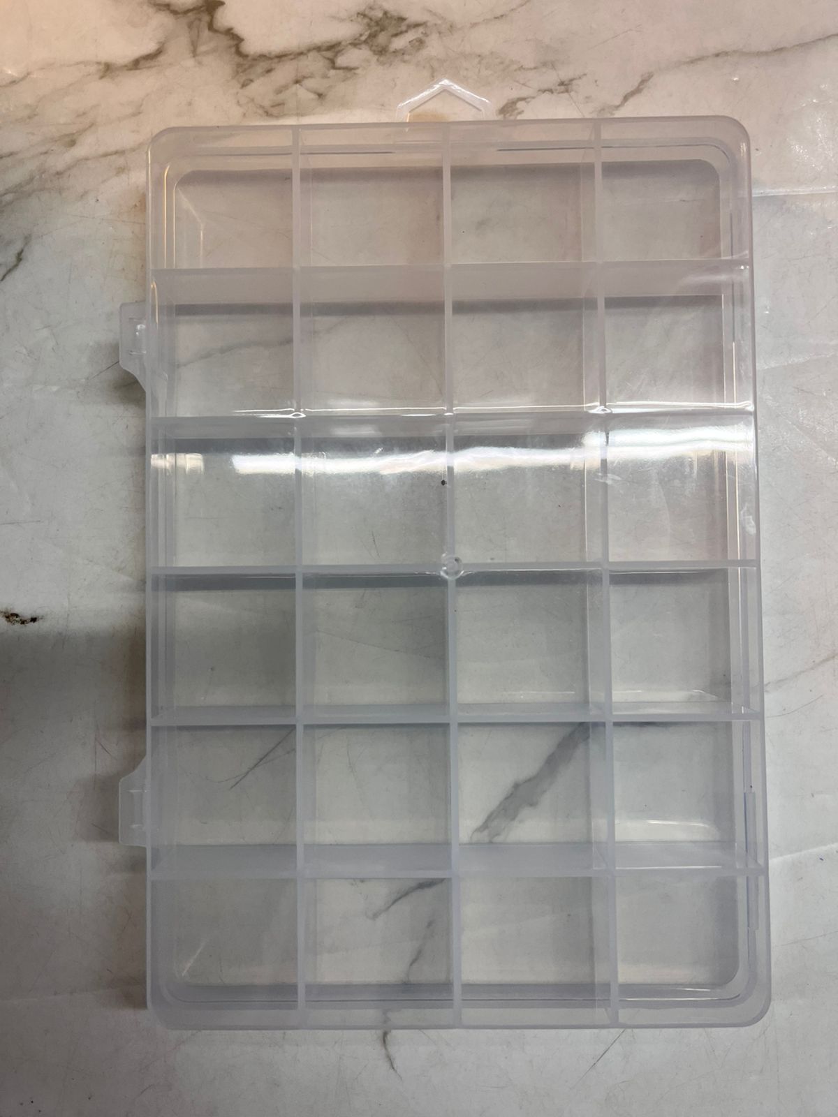 Plastic 24 pieces divider box 13x19 cm-BOD20