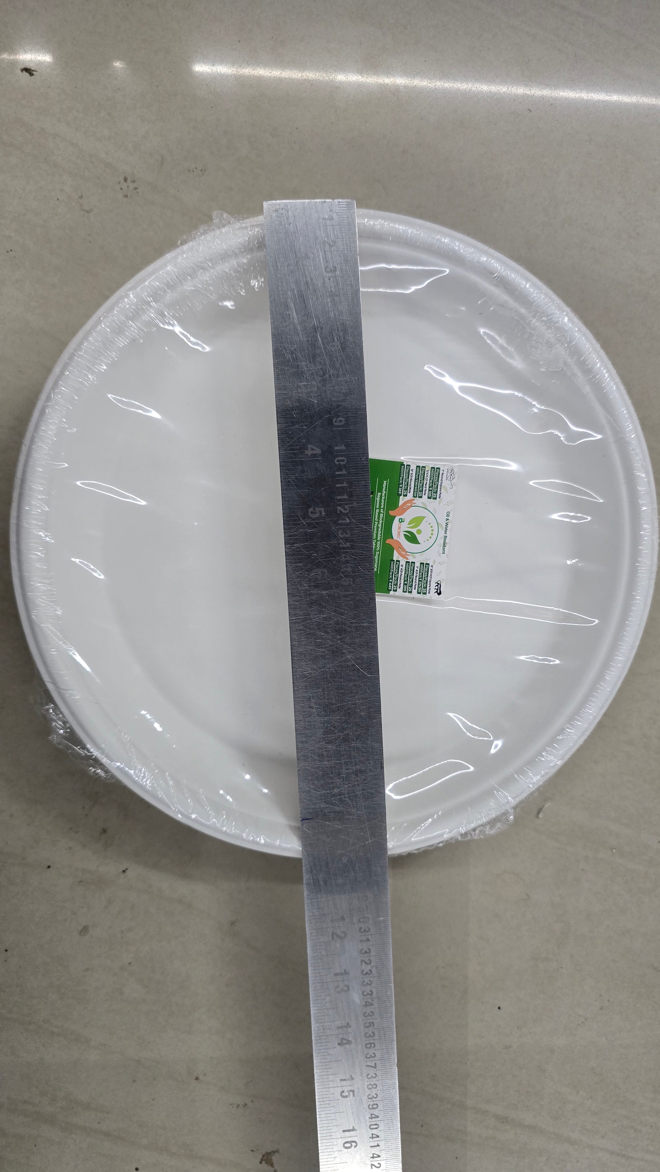 Sugarcane bagasse use and throw plates -25plates in a pack -10 inch approx