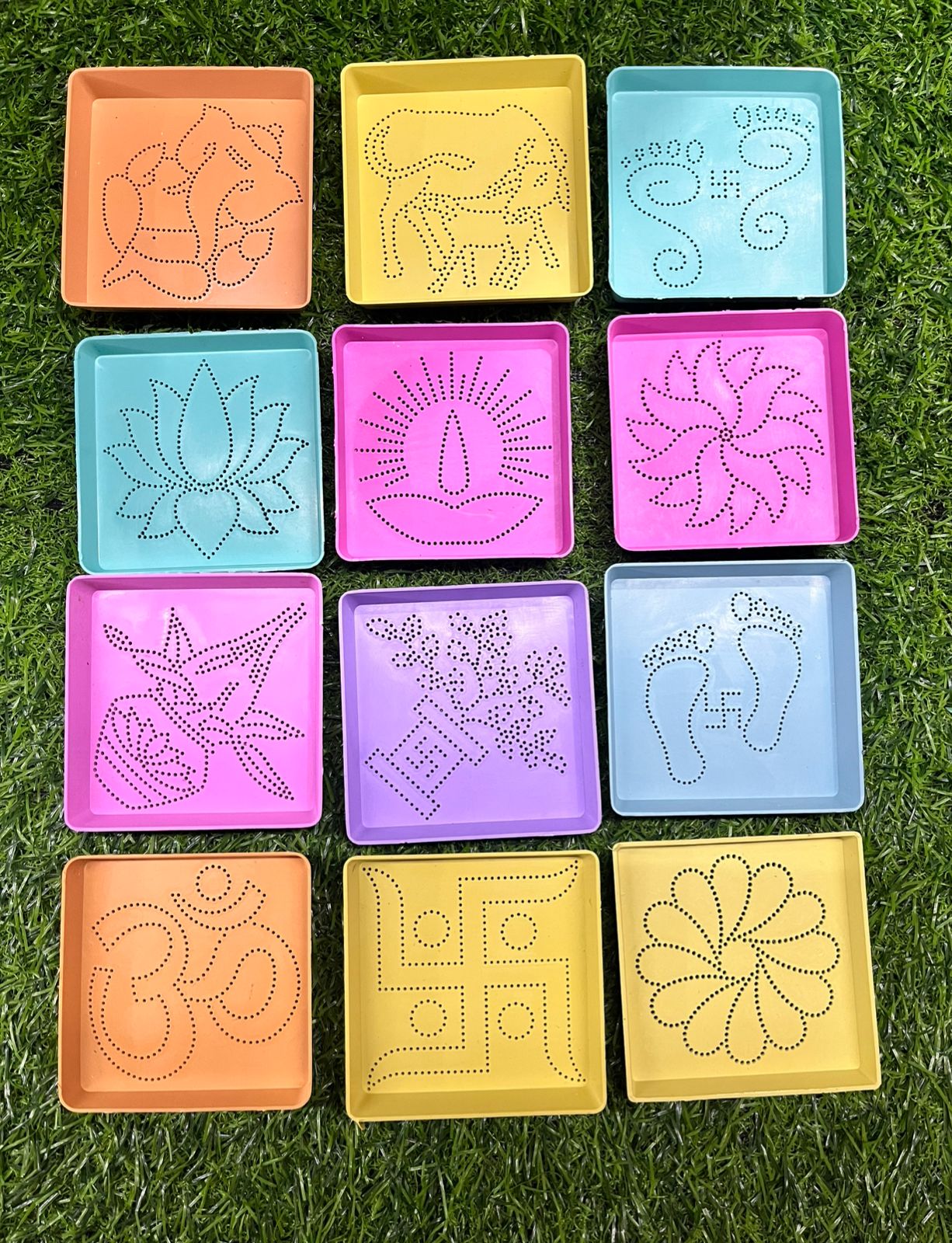 Kolam Achu Tray Set Of 12_KAT
