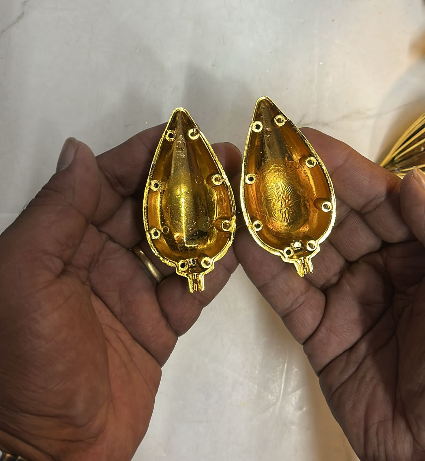 Ayralic golden coconut 1 piece