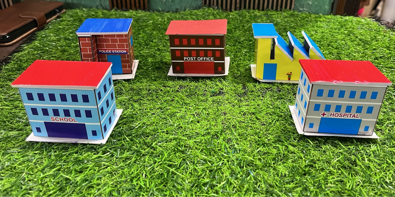 Foam board house kit -5 house in a pack