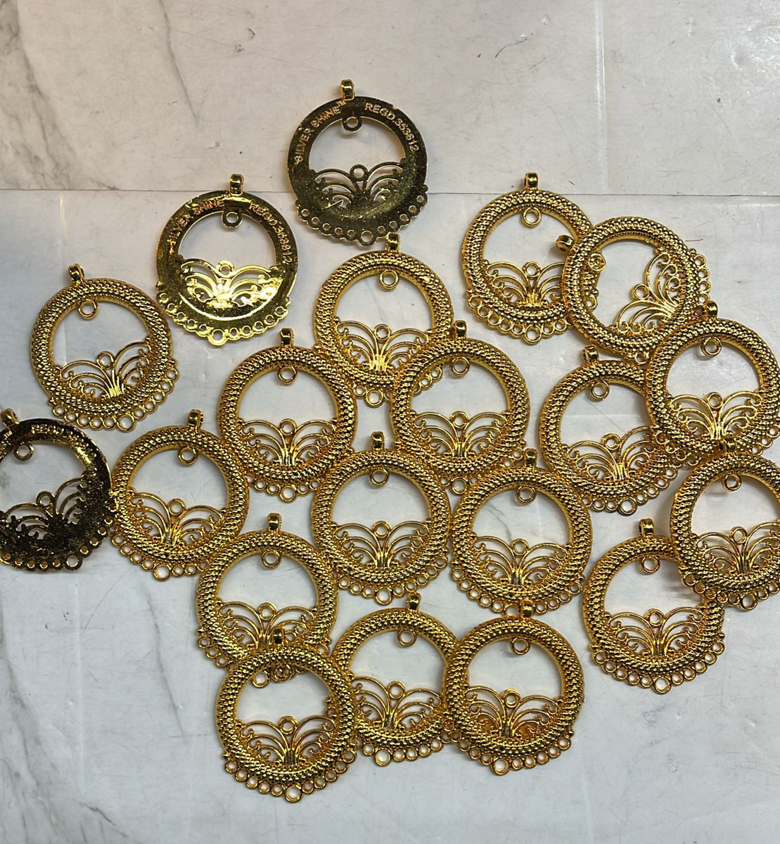 Round Dangular Design Acrylic Round Dangler- DSN1- 50 gram – KnowHowArtCraft