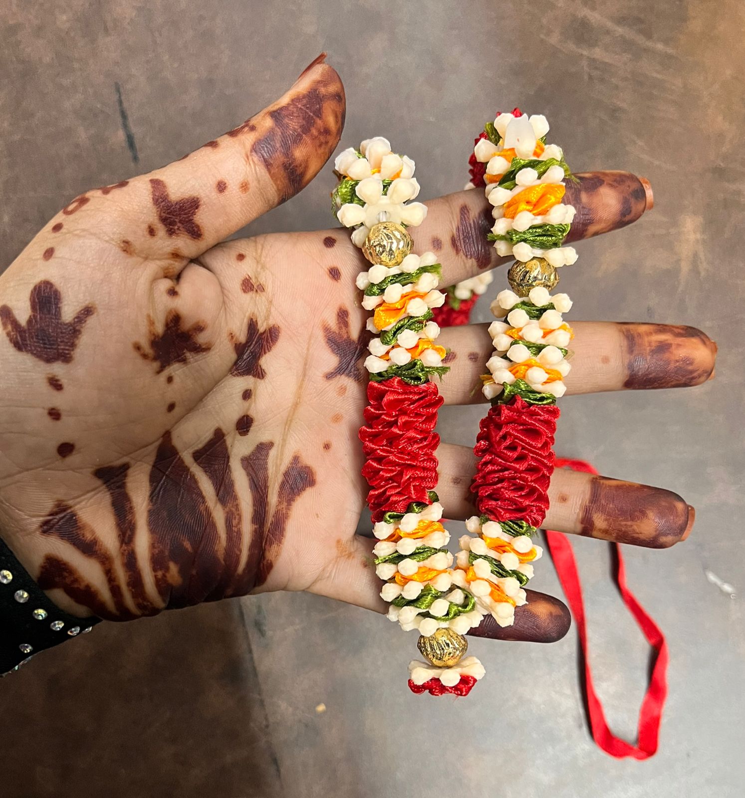 Doll garland maalai 8 inch assorted 1 color