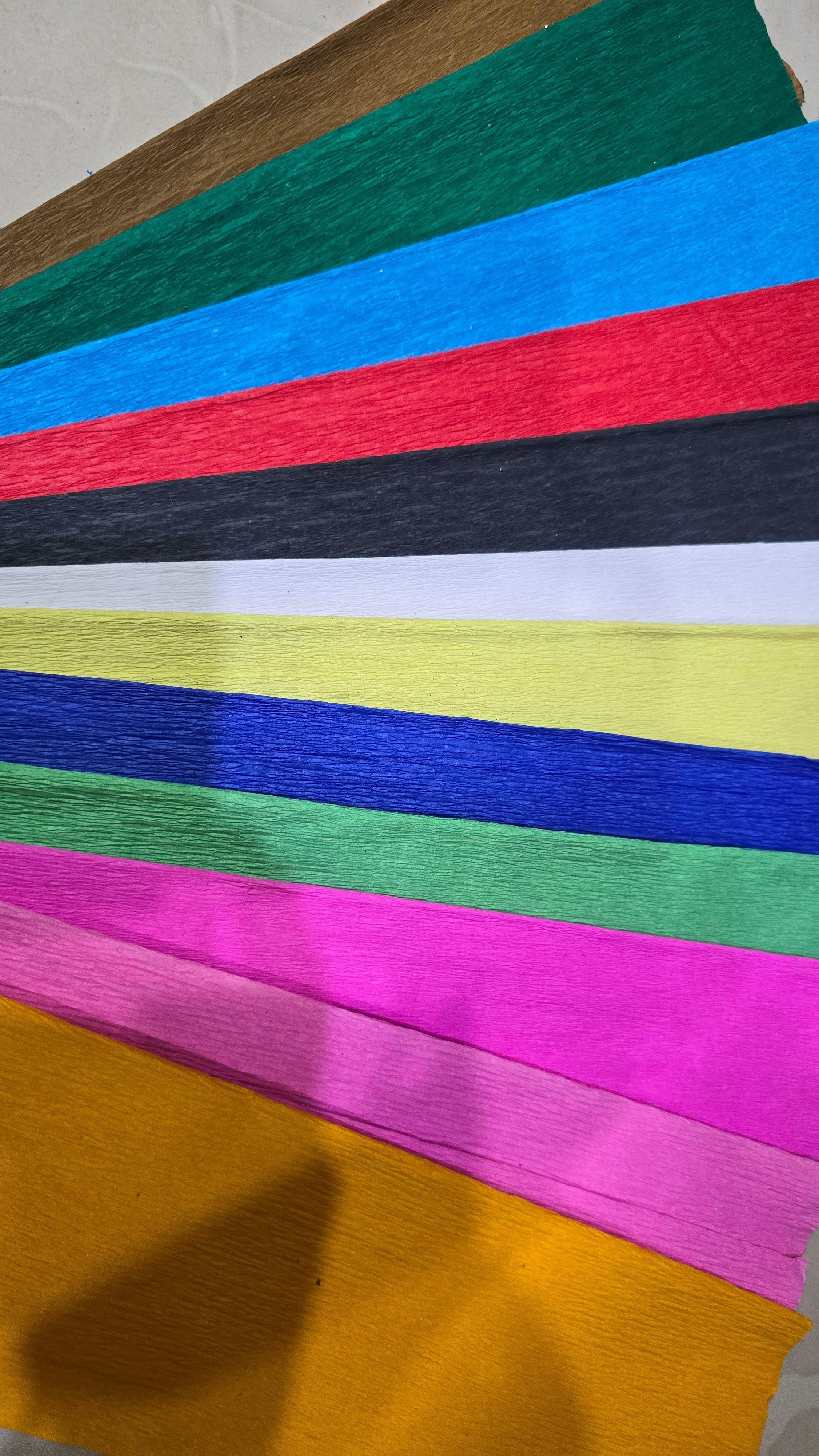 Crepe Paper 12 color in a pack