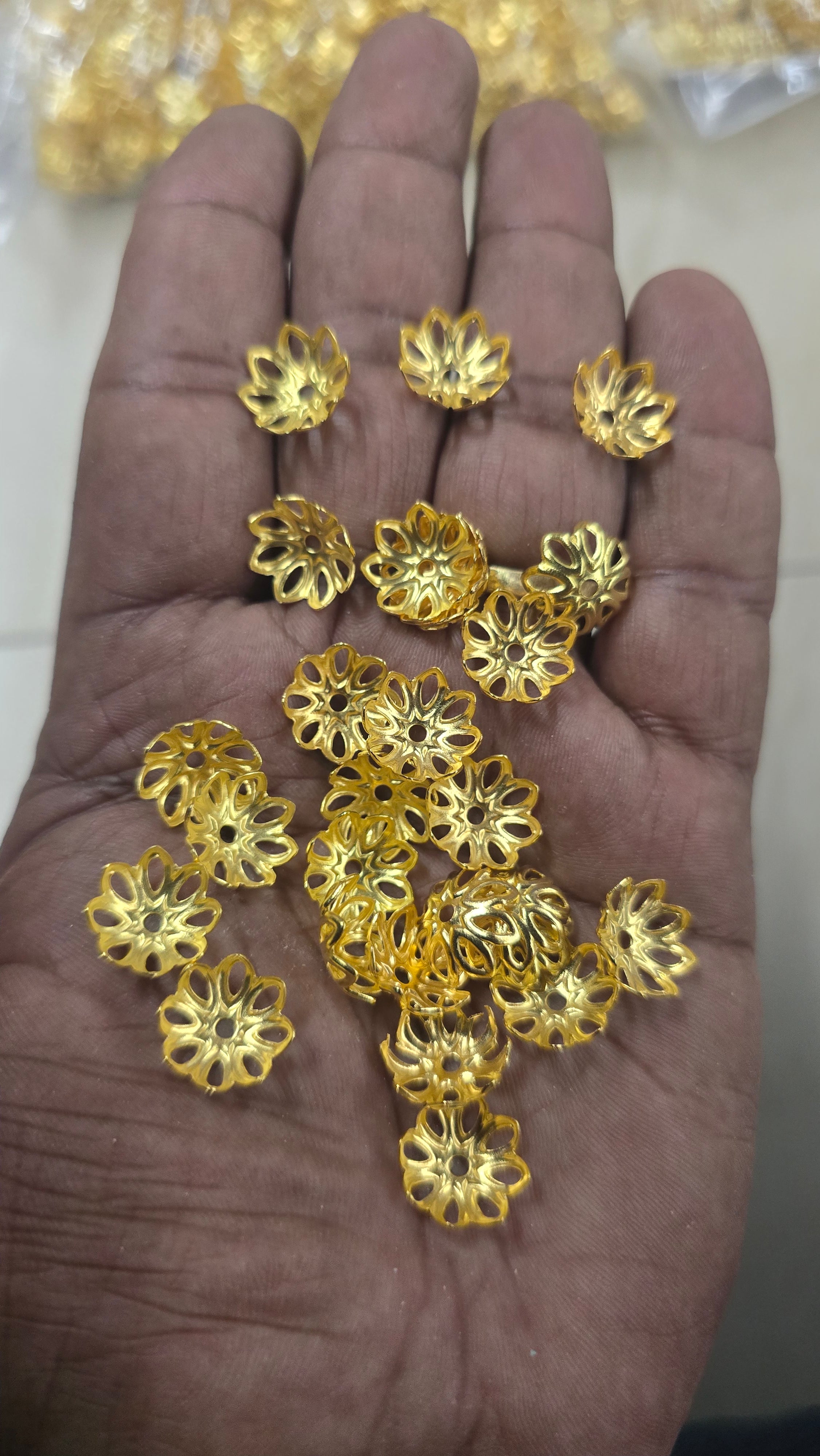 -LOTUS PETAL MEDIUM  headcap-100g pack