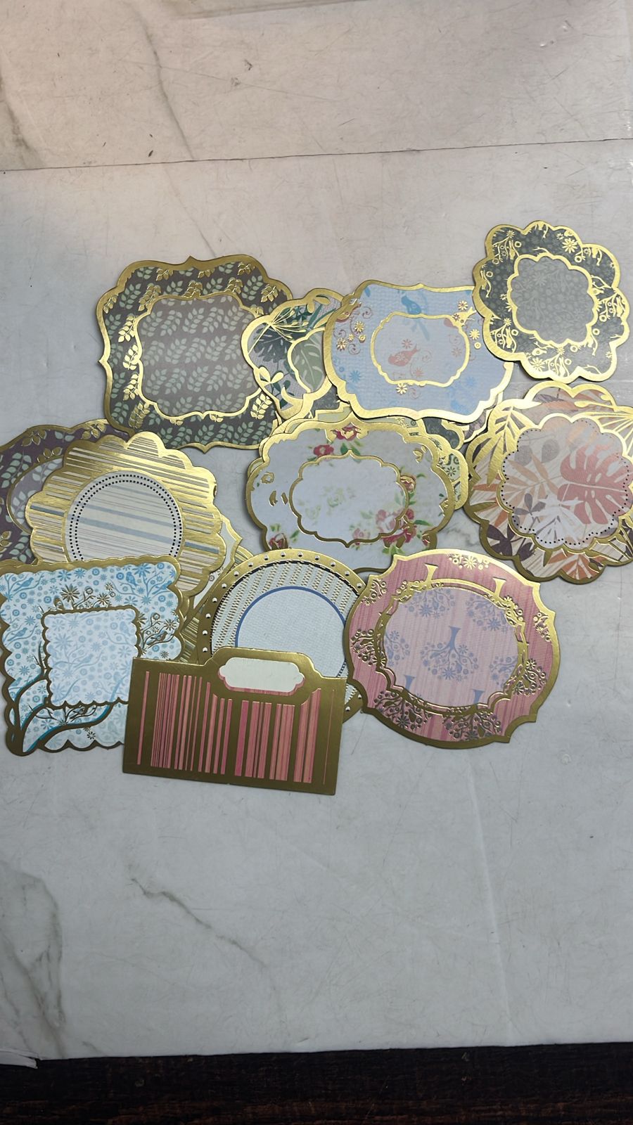 Die cut and tags -25 piece -DCTG