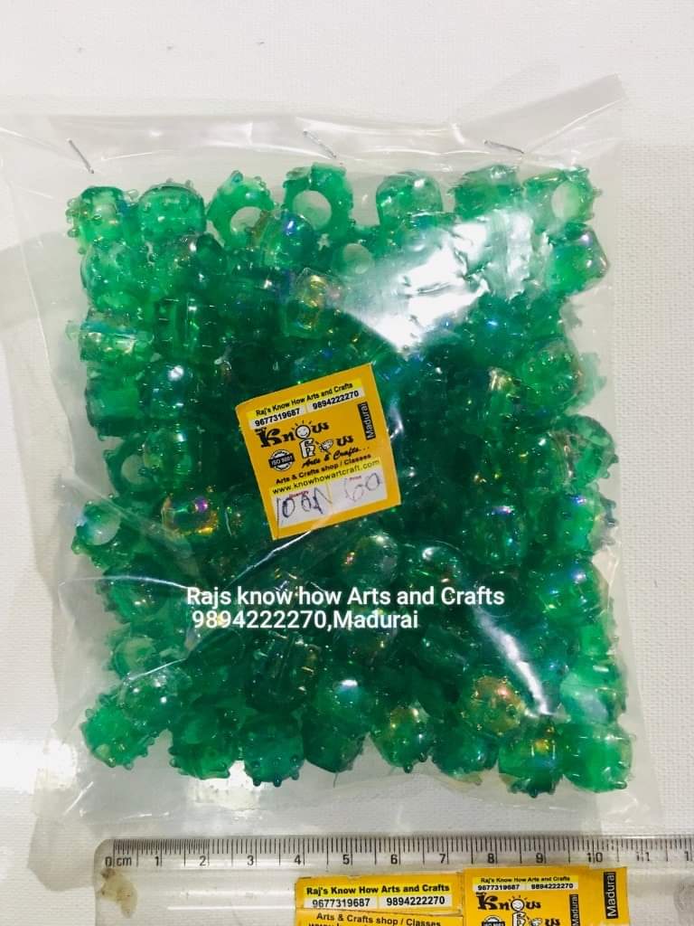 Thorn Macrame beads Green